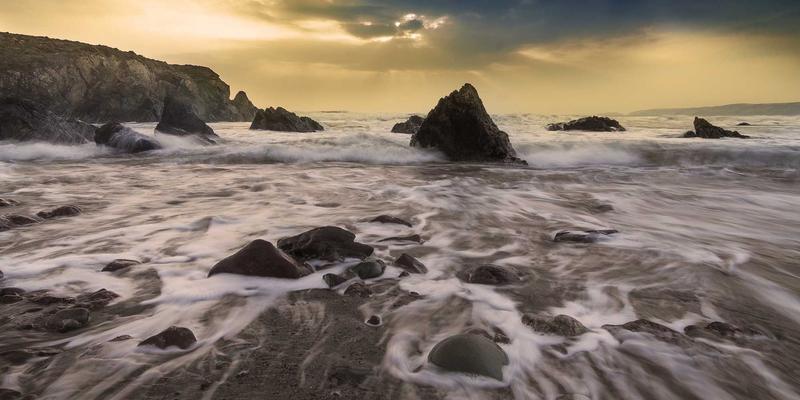 FX167投资指南：跨境交易策略中的资本利得税与预提税深度筹划